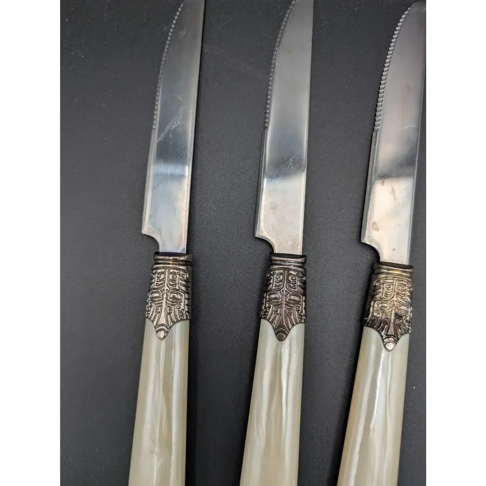 4 Gibson Roseland Serrated Dinner Knives White Pearlescent Handles Vintage Boho